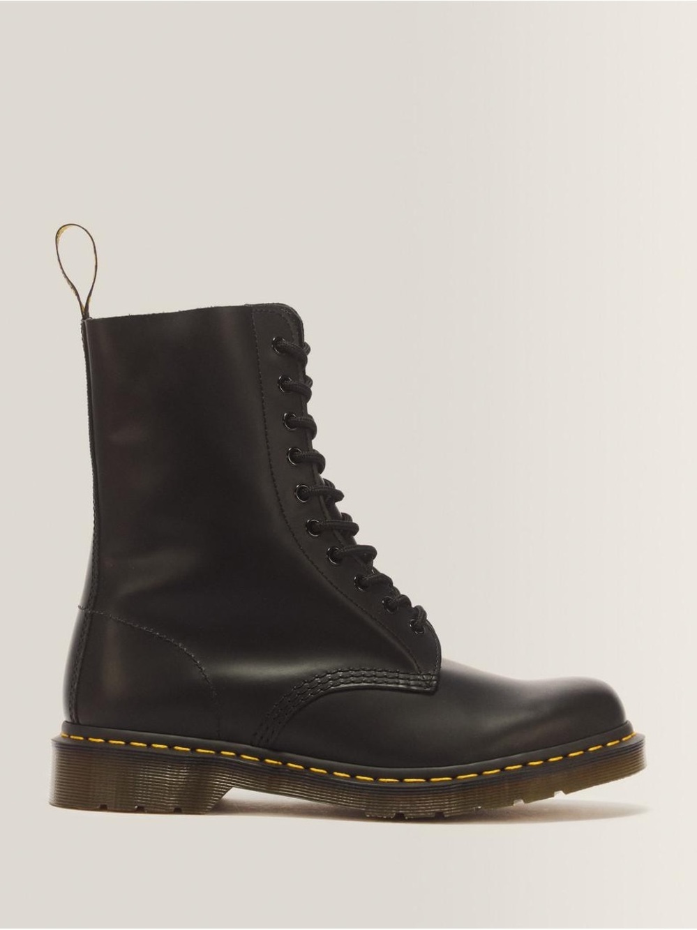 Dr. Martens 1490 SMOOTH LEATHER MID CALF BOOTS